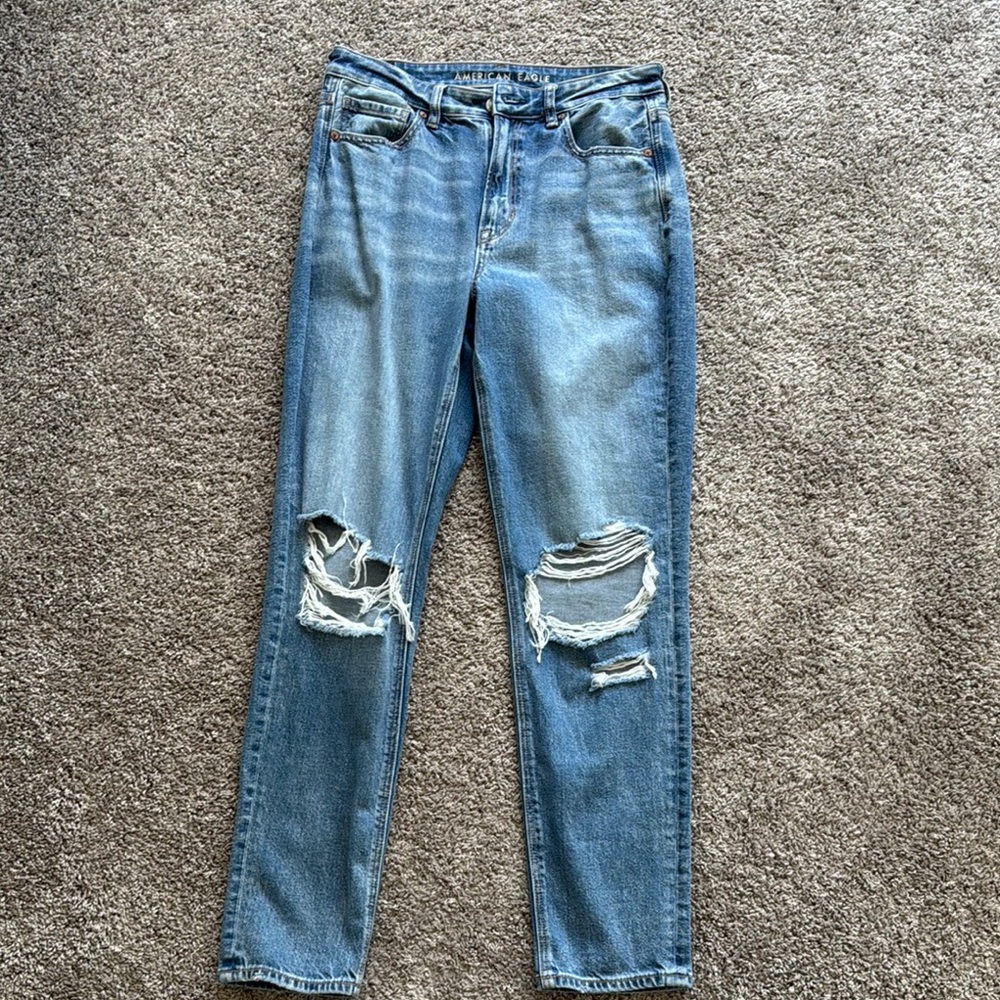 American Eagle mom jeans size 6 long